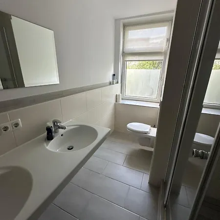 Fuer 5 Personen In Zentrum Apartmán