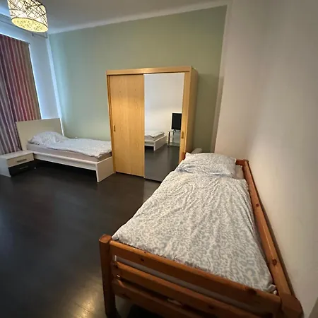Daire Fewo Fuer 5 Personen In Leipzig Zentrum *